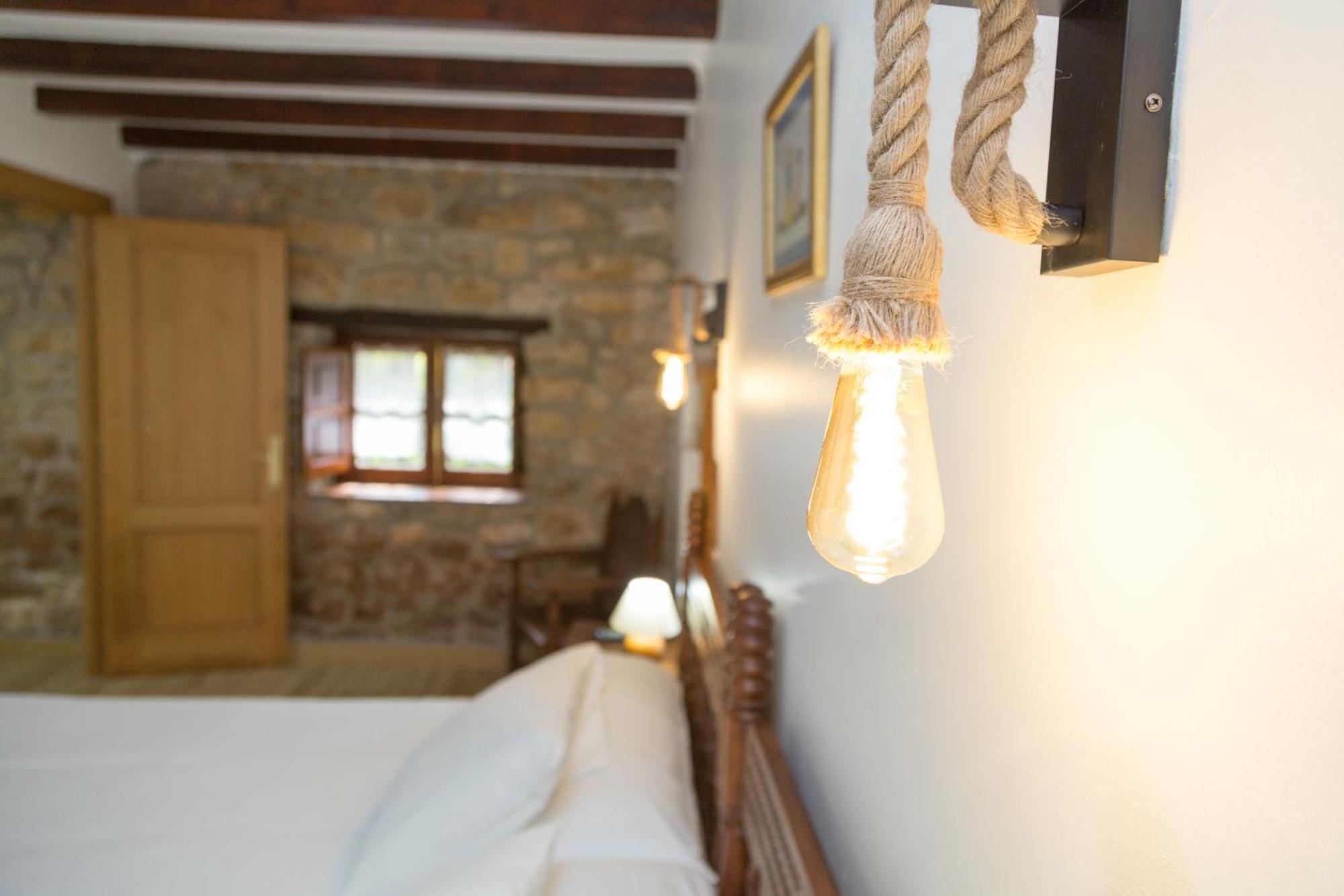 Viviendas Rurales Fuente Domingo Santillana del Mar Ngoại thất bức ảnh